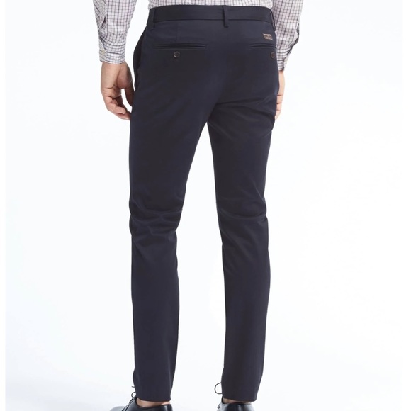 Banana Republic Men's Fulton Chino Pants - Picture 2 of 9